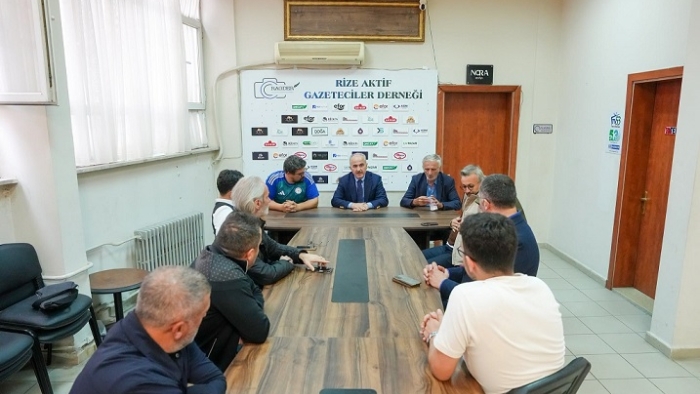 Başkanı Metin, Rize Aktif Gazeteciler Derneği’ni ziyaret etti.